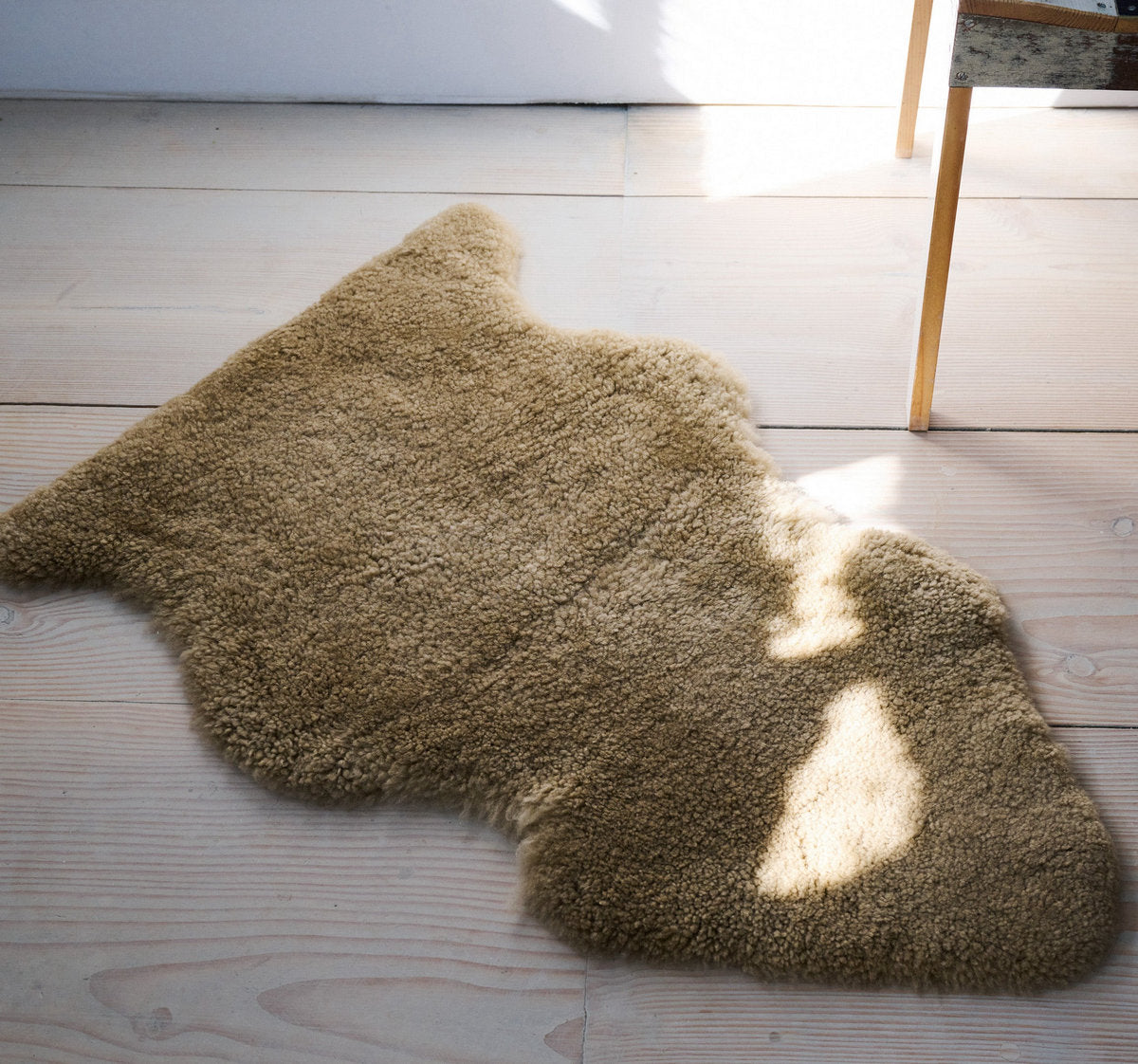 Vintage New Zealand Sheepskin buy pelt