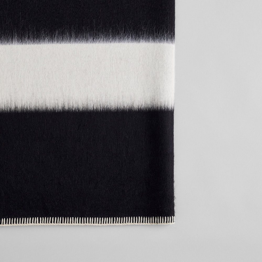 Siempre Queen Blanket, White Stripe - Bloomist