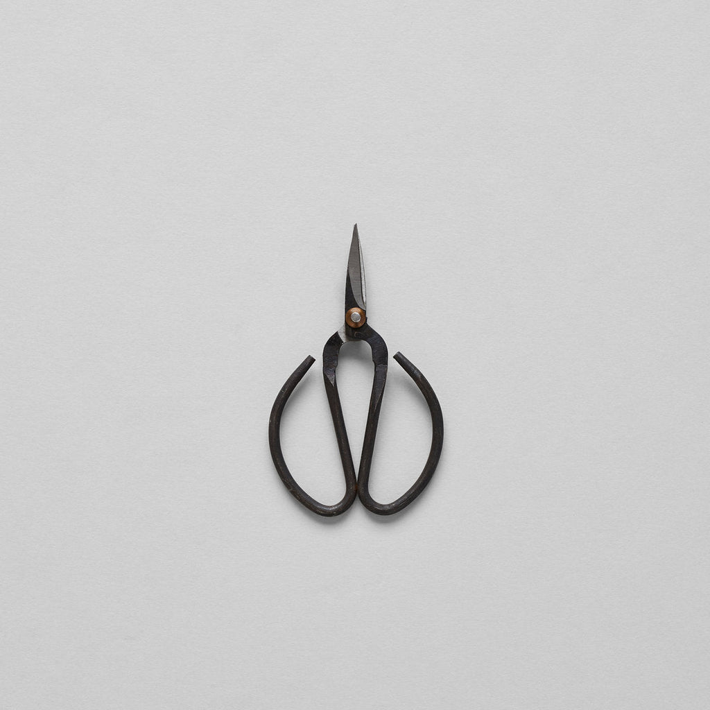 Scissors in Recycled Leather Pouch - Bloomist