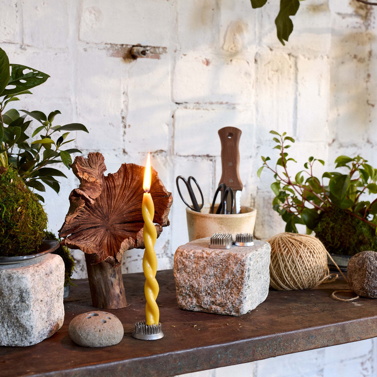 Bloomist Granite Stand - Thumbnail 3