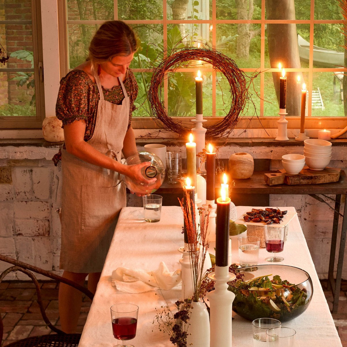 Soft natural linen apron with adjustable ties and OEKO-TEX certified fabric