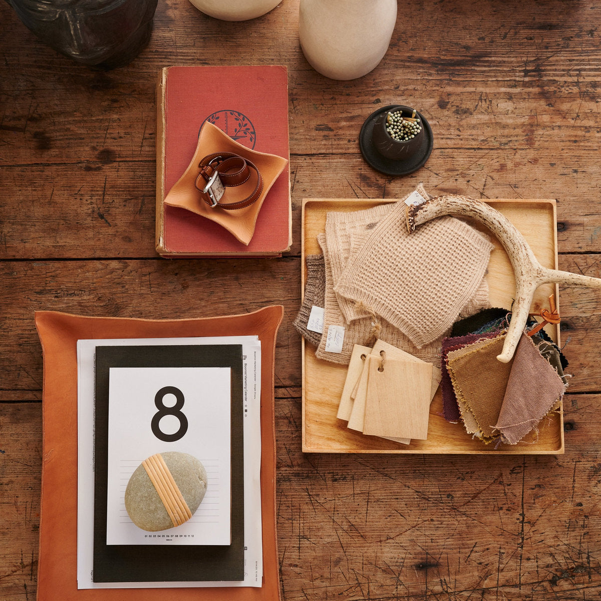 Natural Hand-Shaped Tray - Bloomist