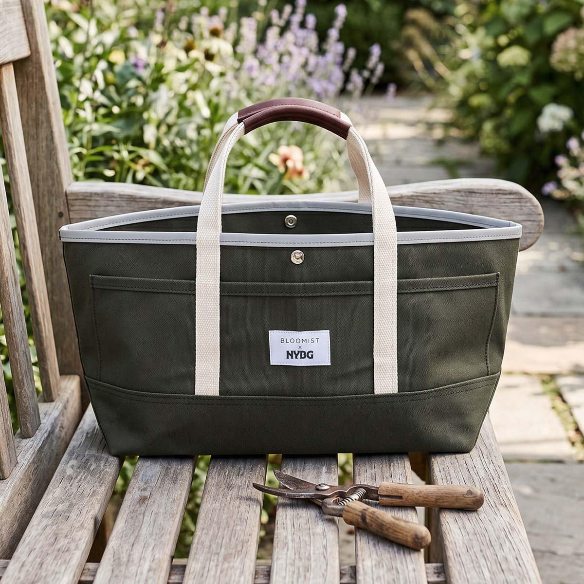 ブルマリン　blumarine スツール　四角　キューブ　花模様 Gardening: Tools & More| Bloomist