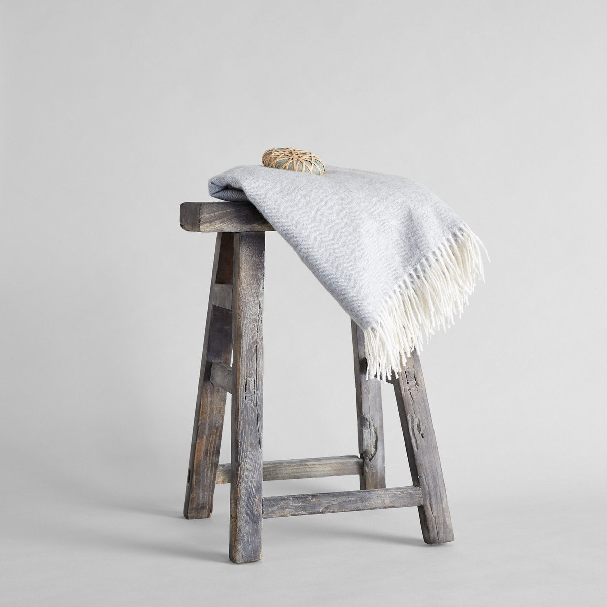 Vintage Elmwood Stool - Bloomist