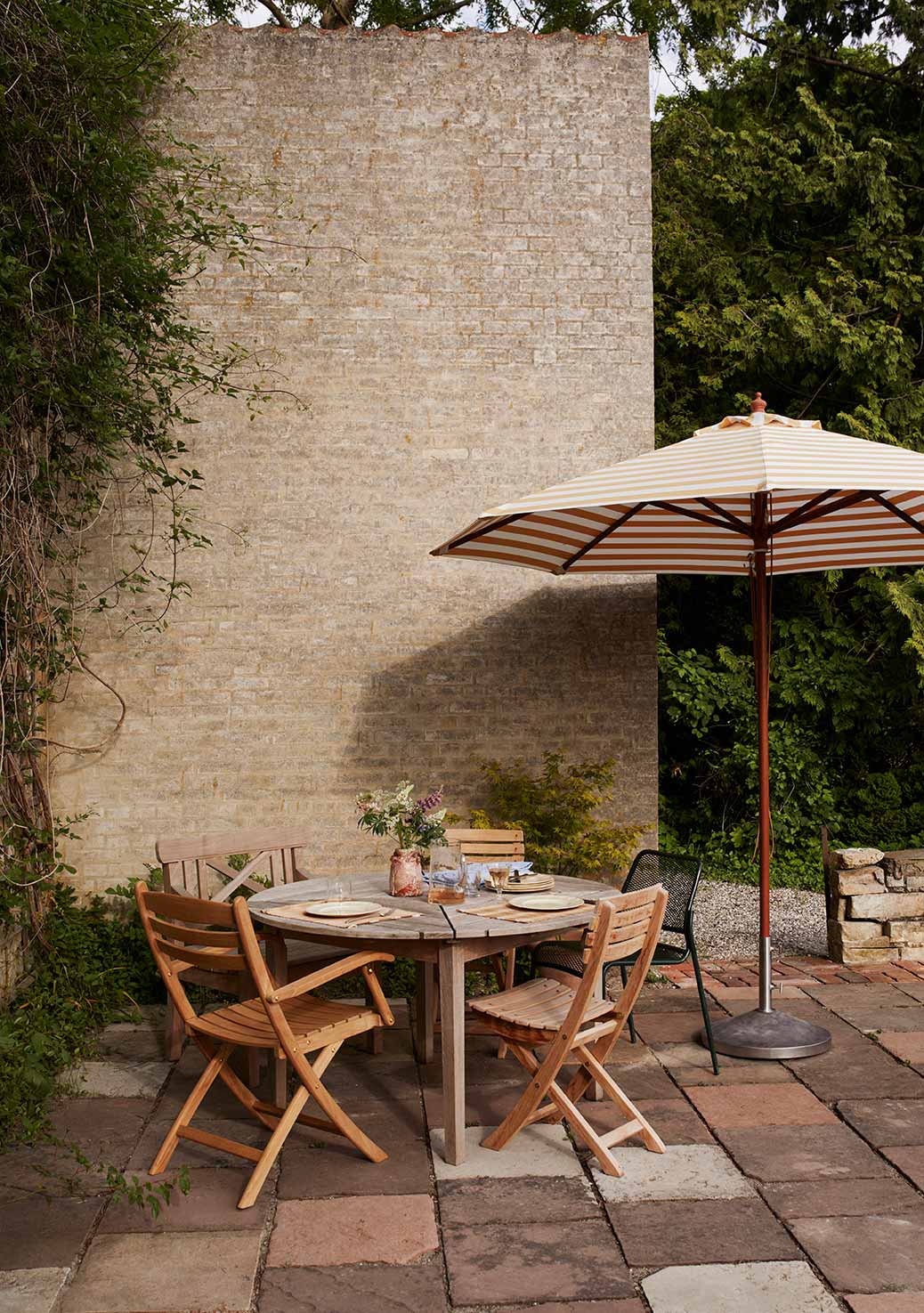 Drachmann Round Table - Thumbnail 3