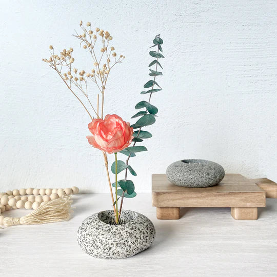 Beach Stone Ikebana Vase