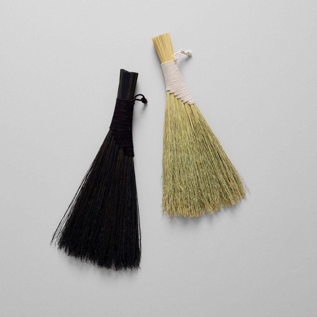 Wing Hand Broom - Bloomist