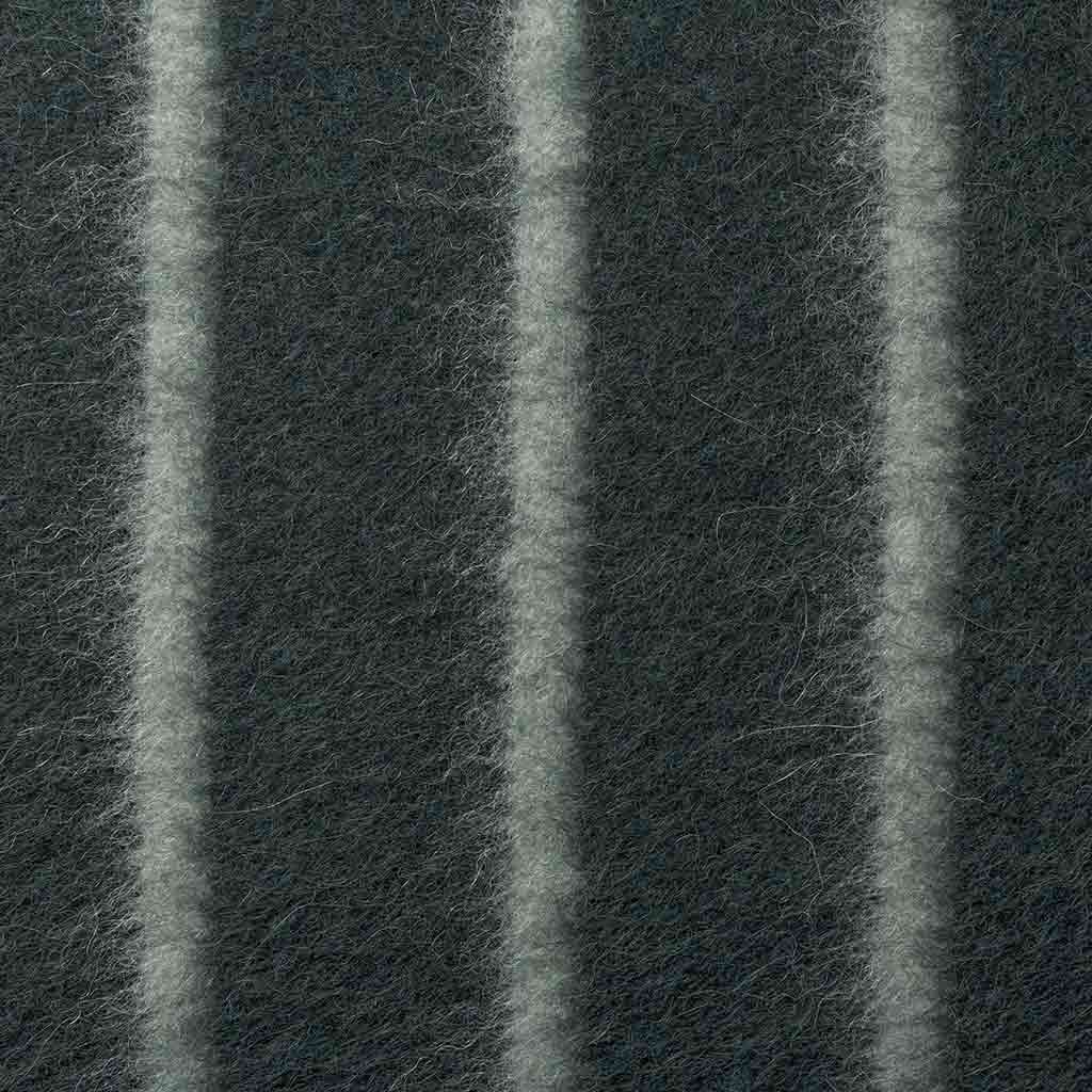 Lee 23x23 showing vertical grids up close