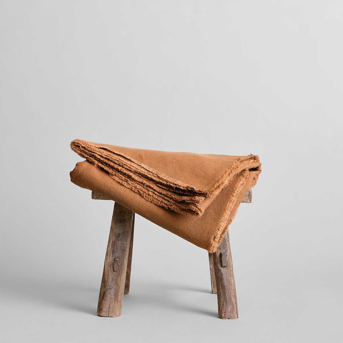 Fringed Linen Tablecloth - Thumbnail 2