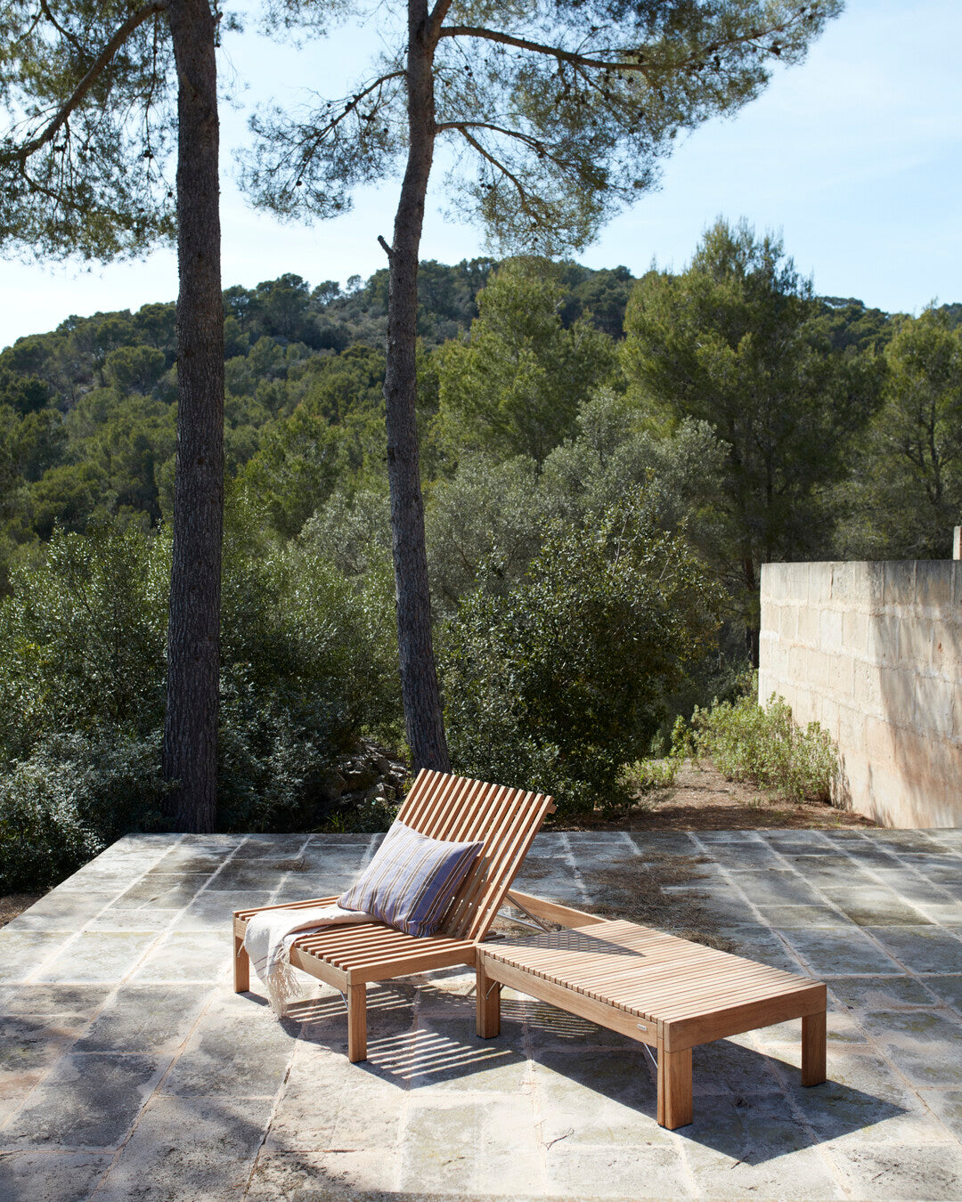 Riviera Lounge - Thumbnail 4