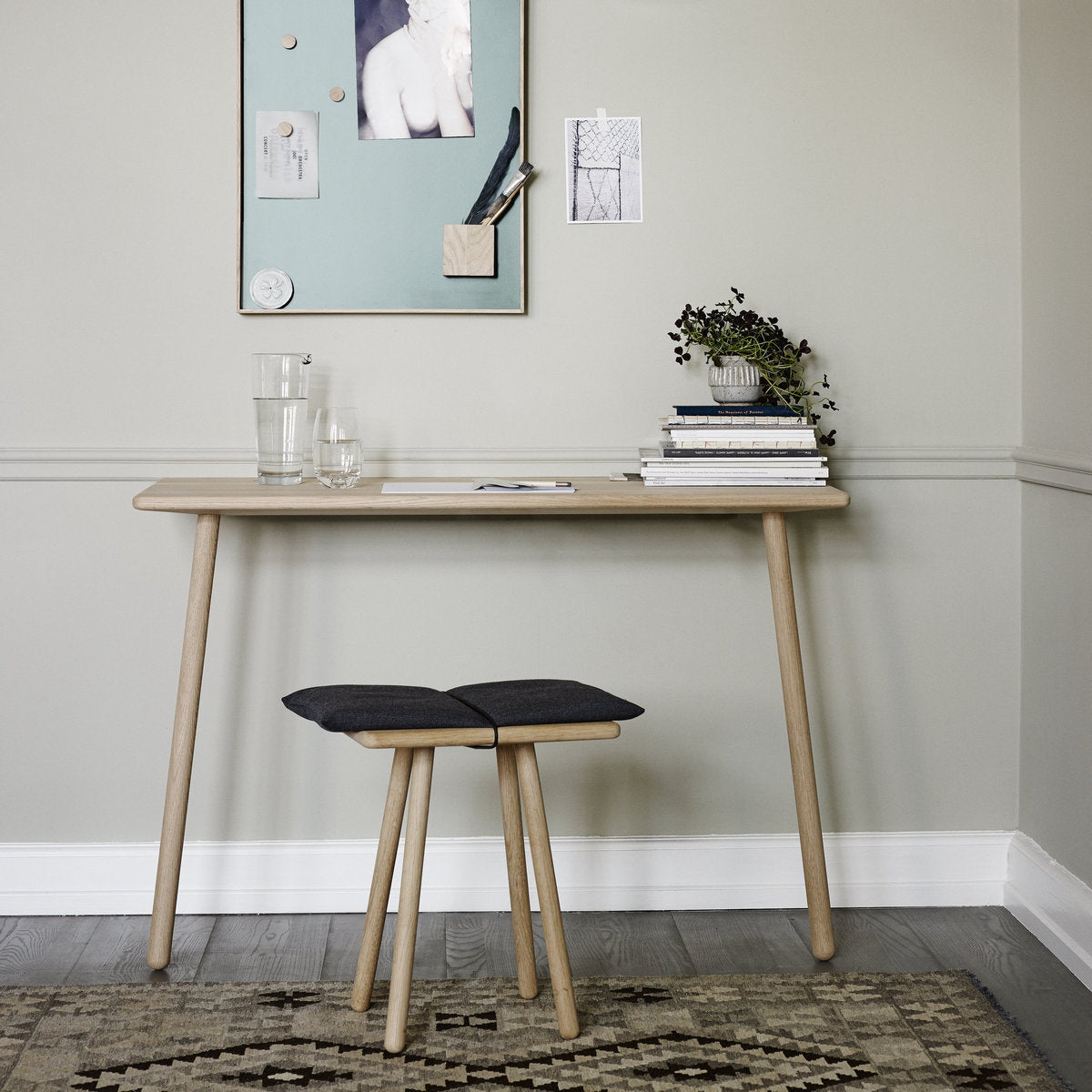 Georg Desk 2 legs