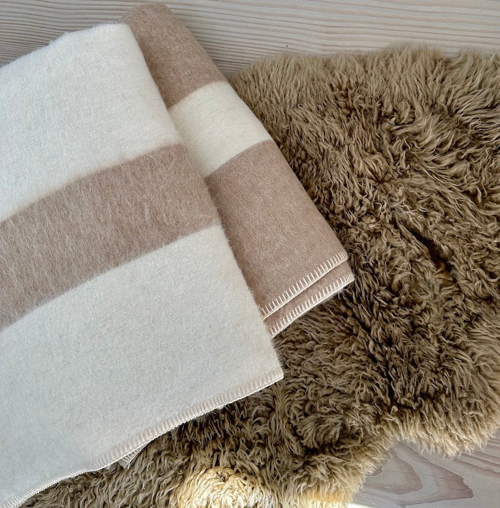 Siempre Throw, Ivory with Beige Stripe - Bloomist