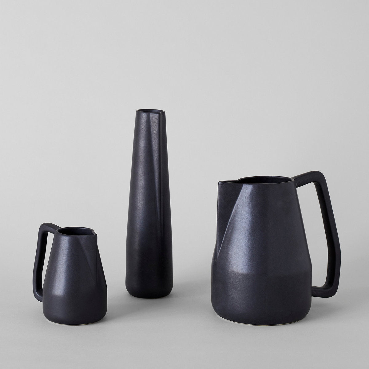 Black Novah Pitcher - Bloomist