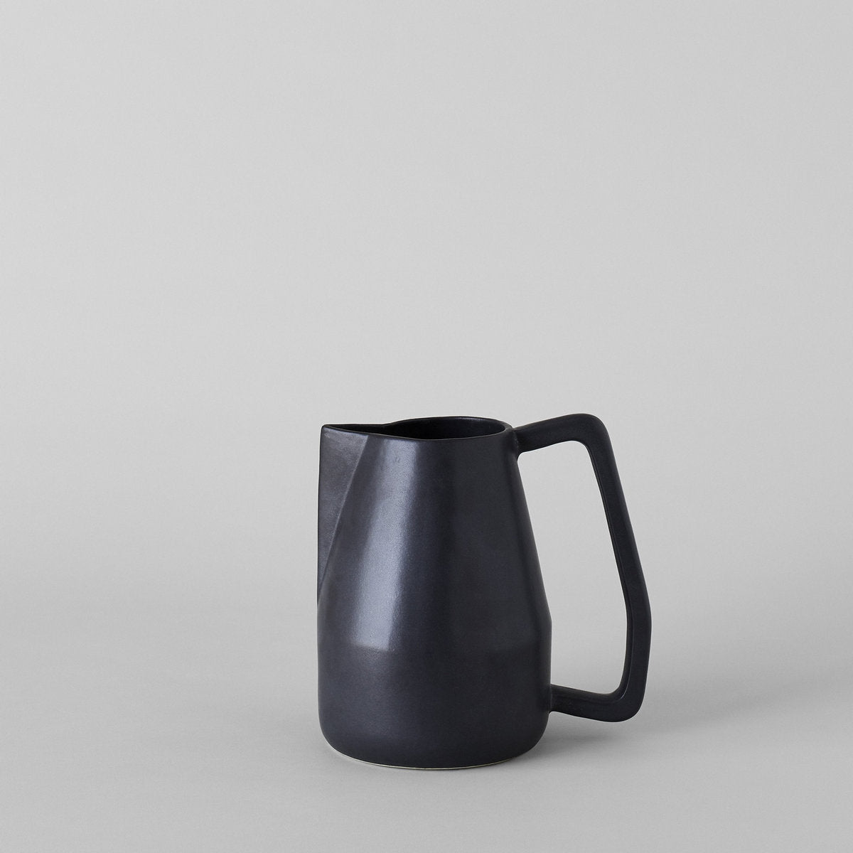 Black Novah Pitcher - Bloomist