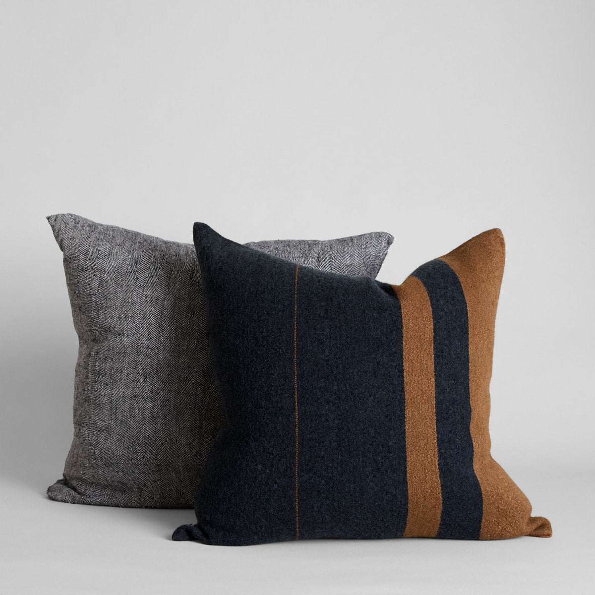 Herringbone Linen Pillow in Black, 24X24