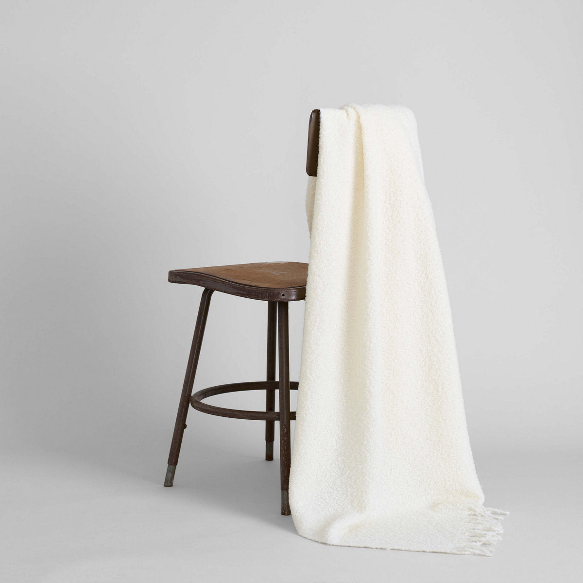 Baby Alpaca Boucle Throw - Thumbnail 3