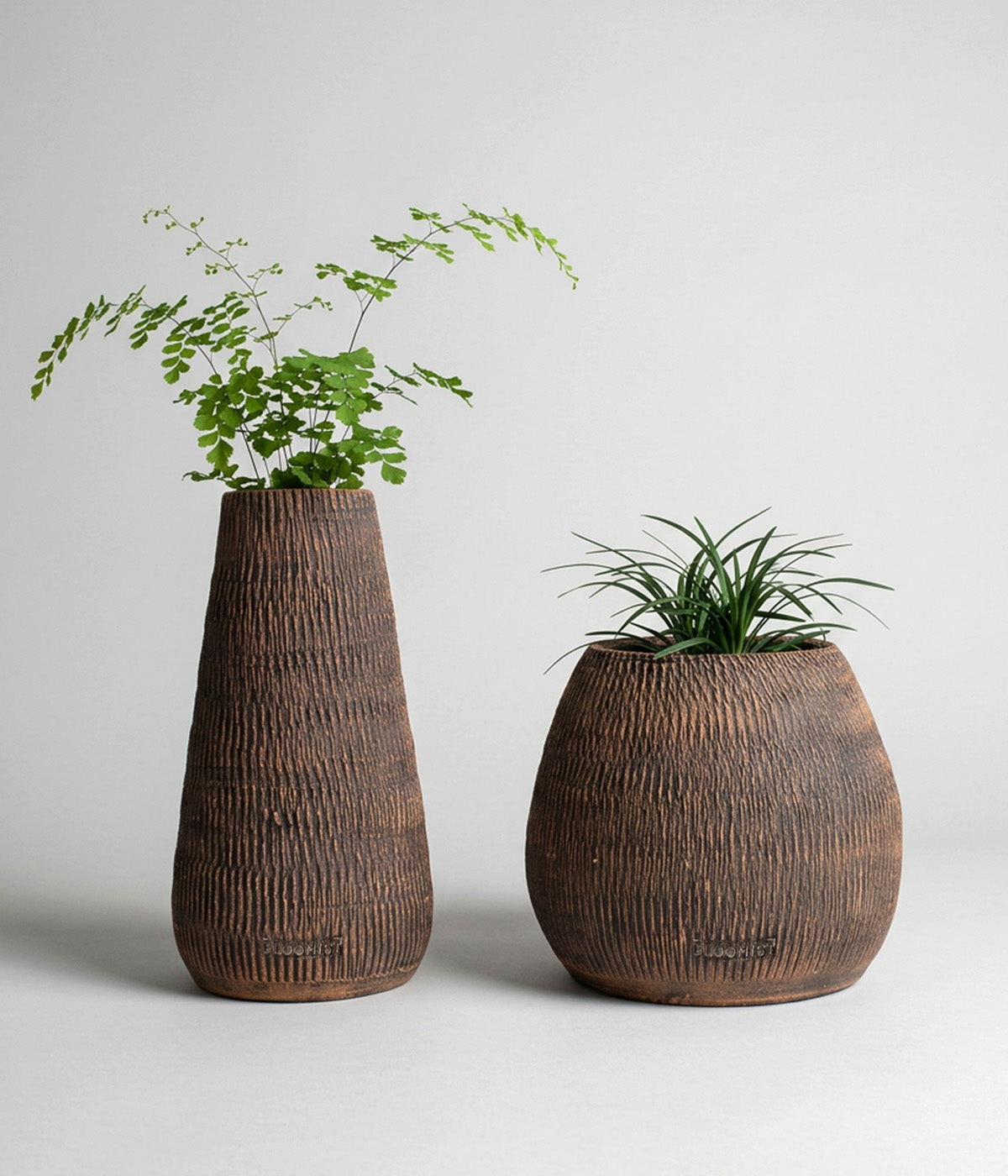 Reed Planter, Dark Wash Finish