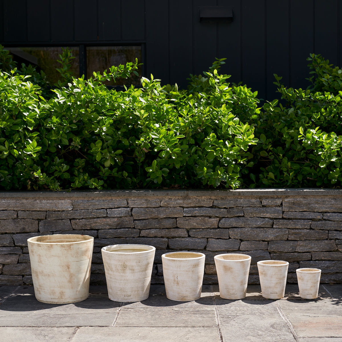 Basic Planter, White Patina - Bloomist