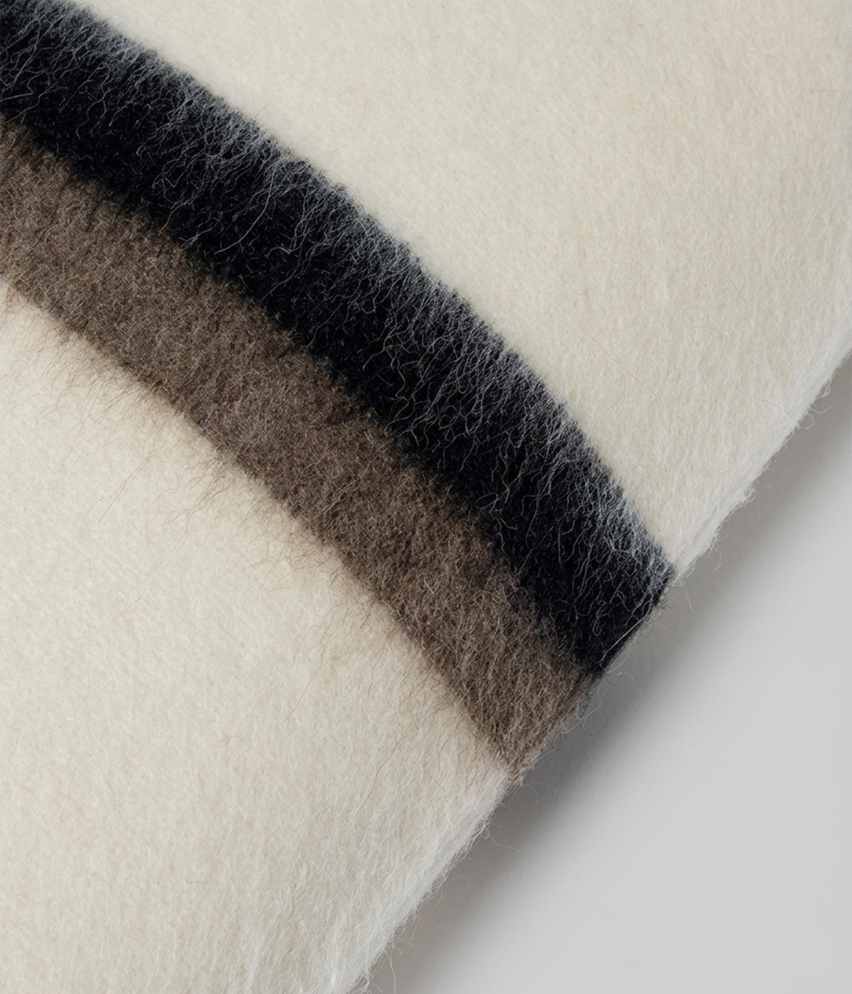 Yama lumbar Forest showing dark forest green center in gradient stripe