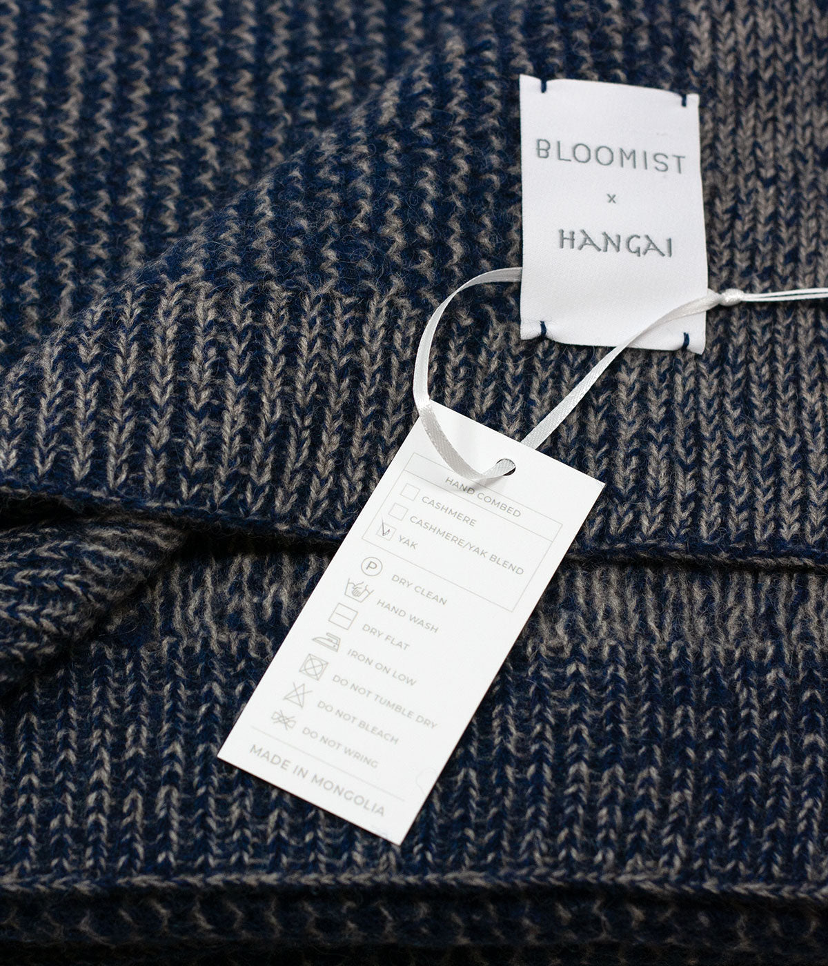 Cobalt and Platinum Yak Down Beehive Knit Throw - Thumbnail 3