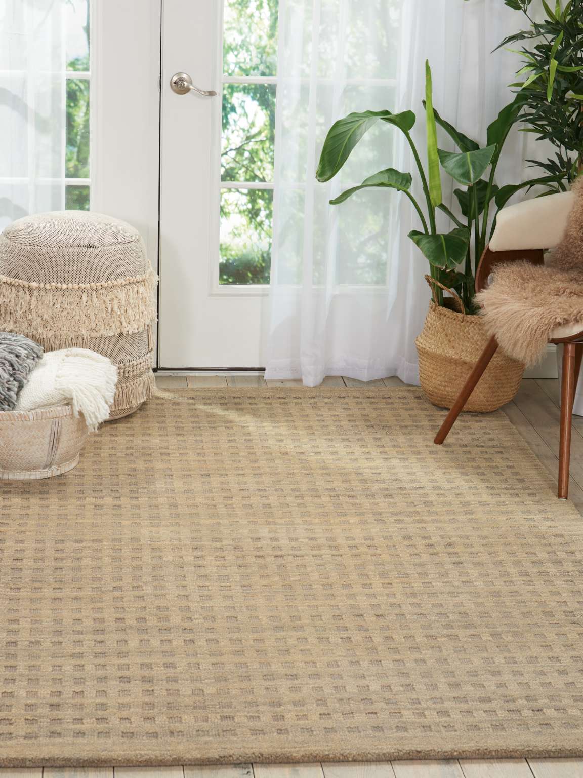 Perris Solid Latte Area Rug