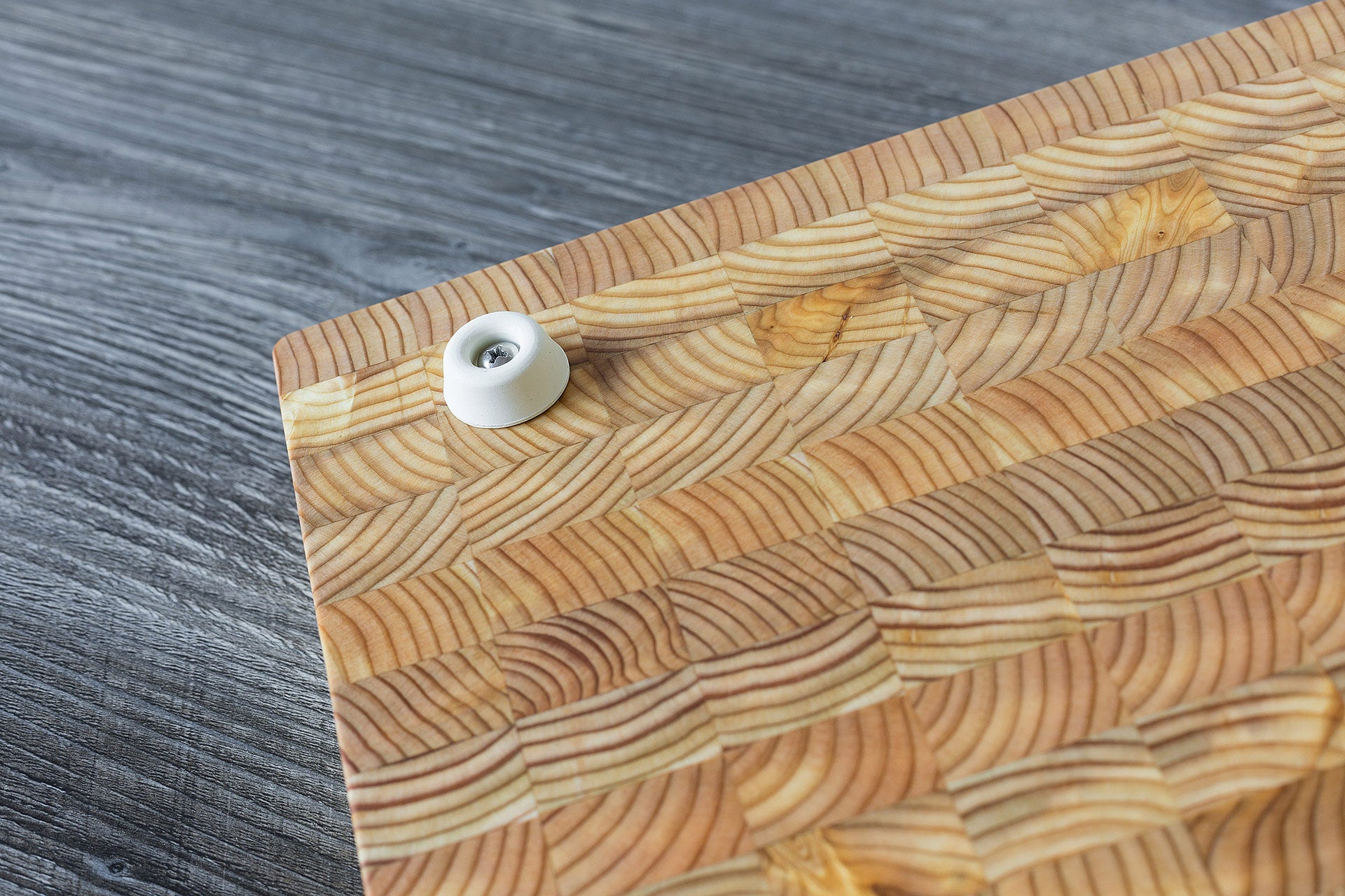 Premium Kiln Dried Larch Wood Cutting Board - Thumbnail 3