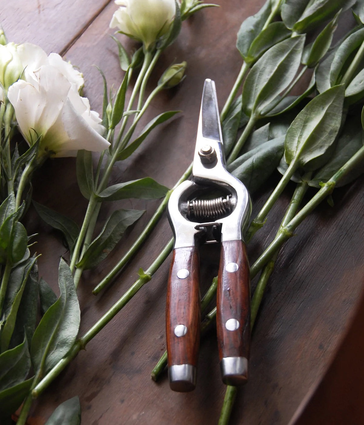 Gardening Set with english-made redwood garden shears designed for florists and home gardeners