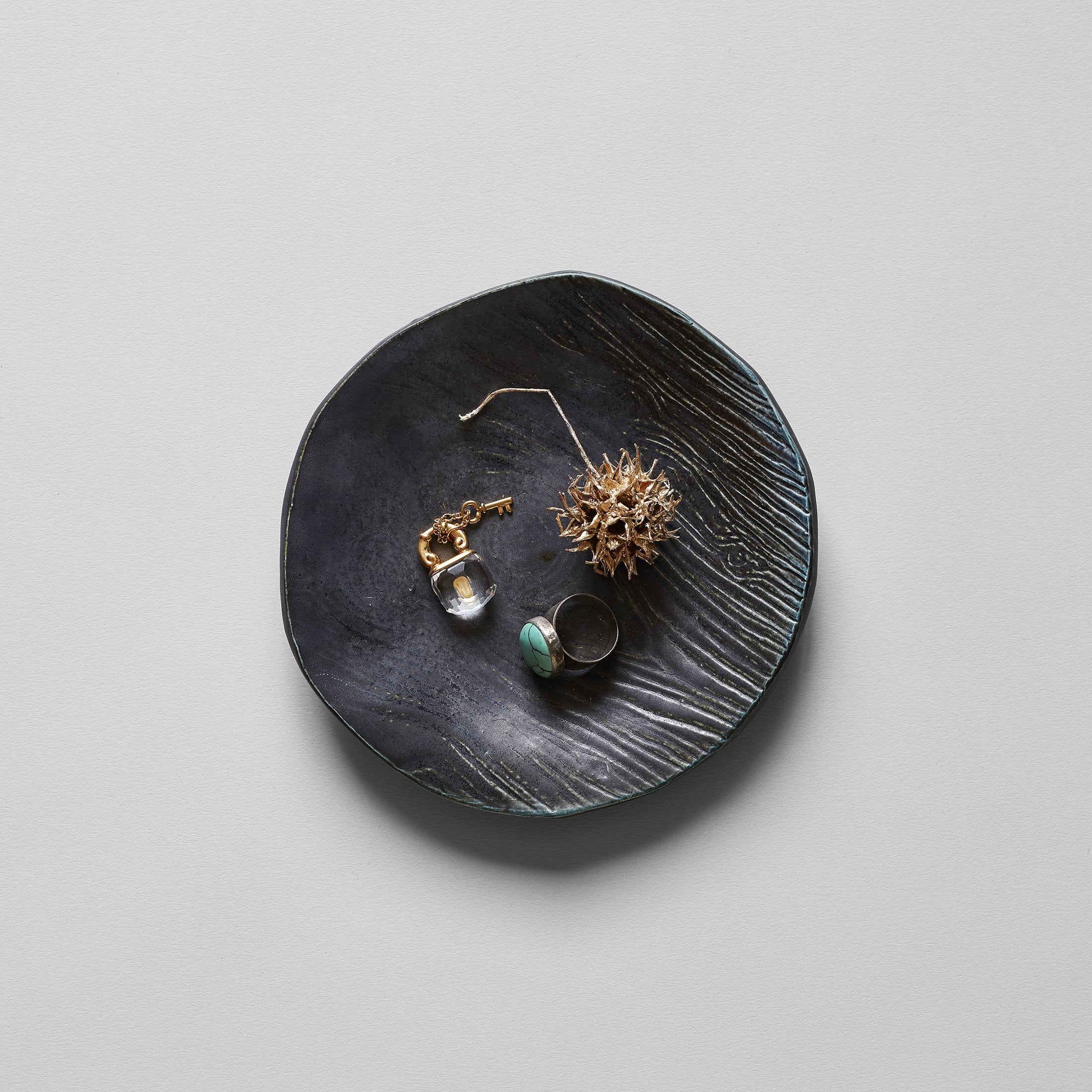 Goldleaf Sweet Gum Balls - Bloomist