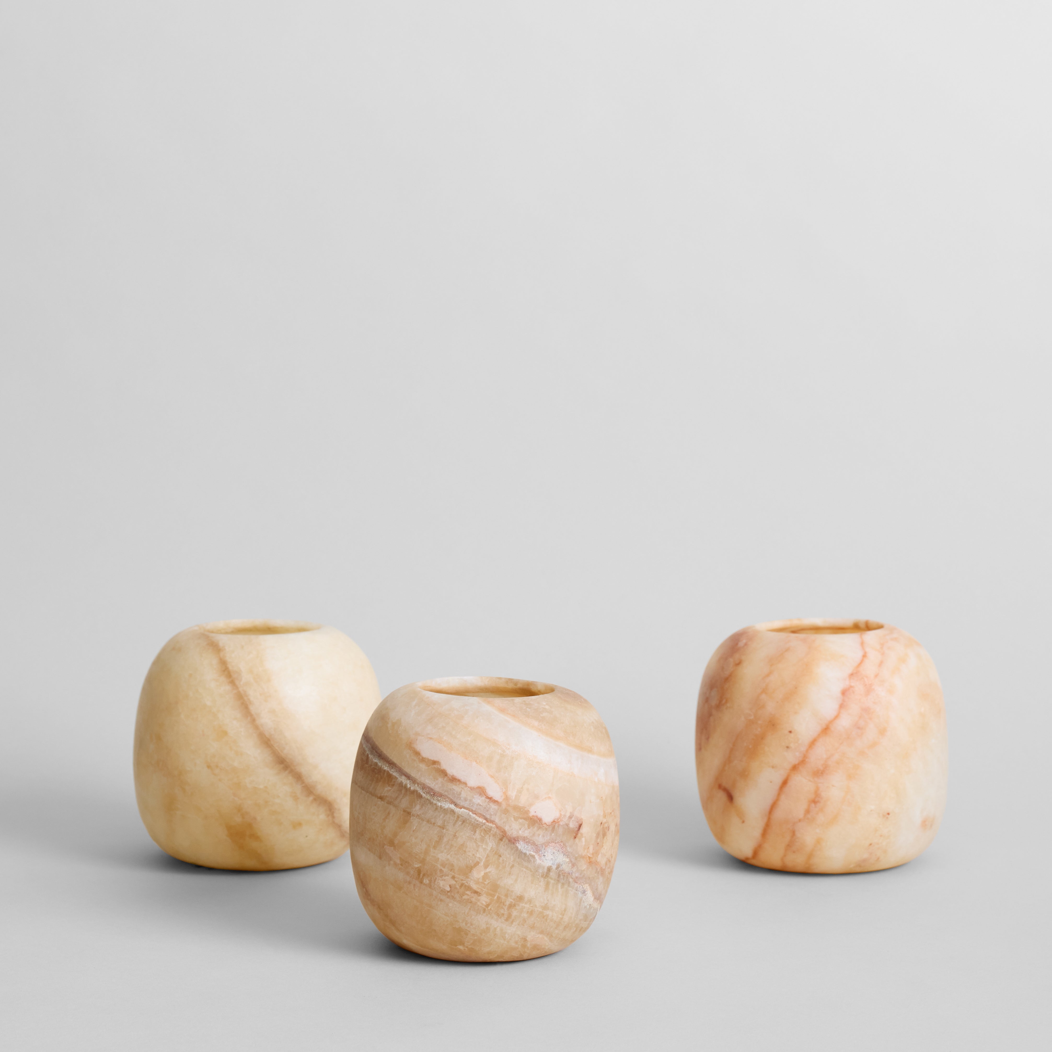 Round Amber Alabaster Candleholder - Bloomist